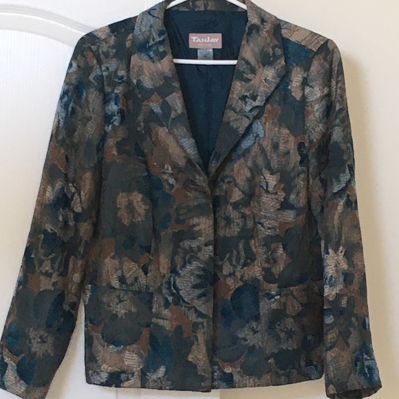 Blazer - Picture 1 of 3